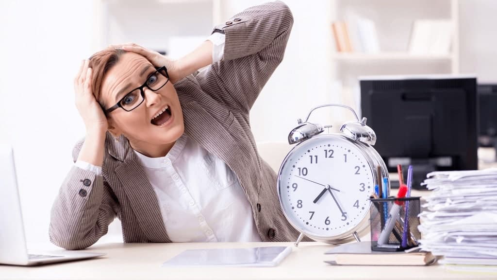 10 Signs You Need to Hire a Virtual Assistant Immediately