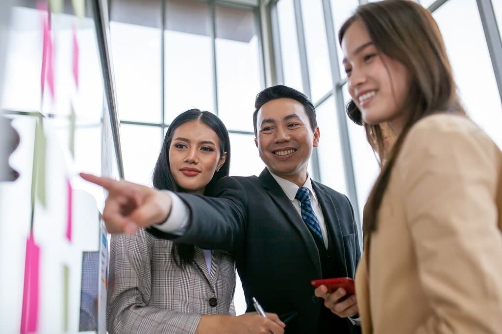 How Does Virtual Staffer Philippines Select Its Virtual Assistants?