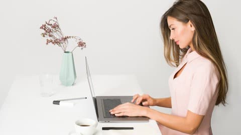 Digital Nomad: How to find Freelancing Opportunities in 2025