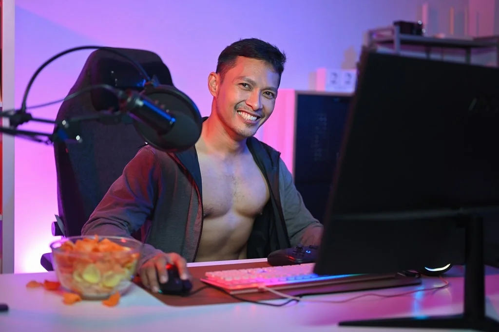 Building a High-Performance Remote Team for Your OnlyFans Models